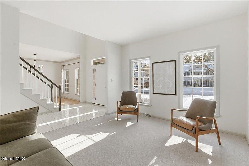 4th image of 26 Muterfield Court
