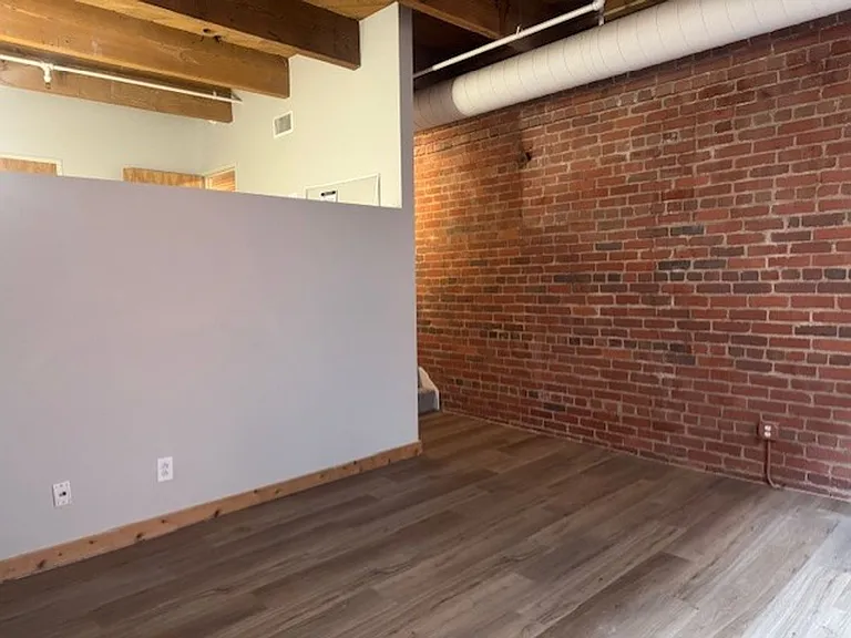 Bridgeview Apartments — Photo 17