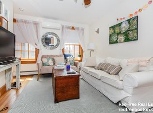 89 Myrtle St, Boston, MA 02114