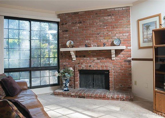 2nd image of 18100 Burbank Blvd Unit 27