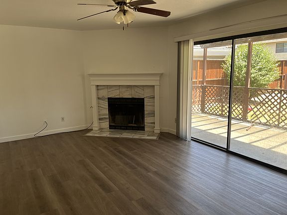 4th image of 528 Klopping Ct