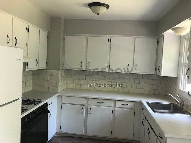 3700 Kalamazoo Ave SE — Photo 22