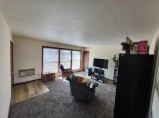 420 Farnham St APT B, Marshall, WI 53559