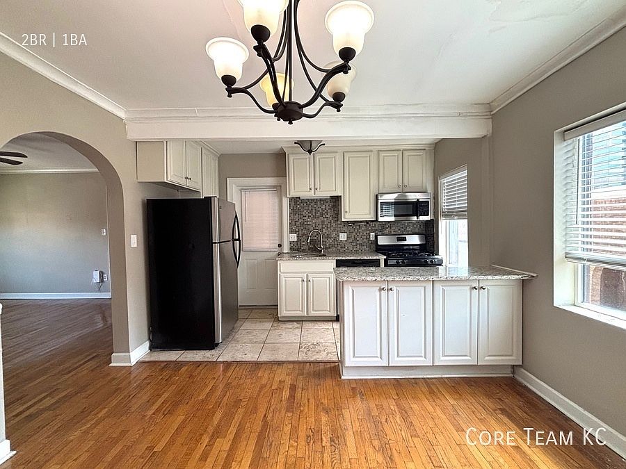 1st image of 1107 W 45th St #1101-3