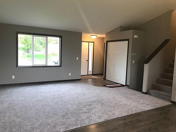 3rd image of 10180 189th Ave NW