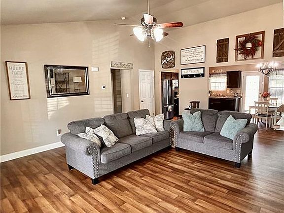 5th image of 94 Heather Ln