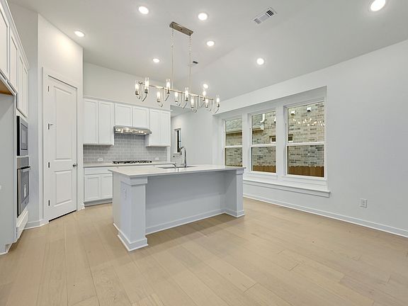 Kitchen Family Room