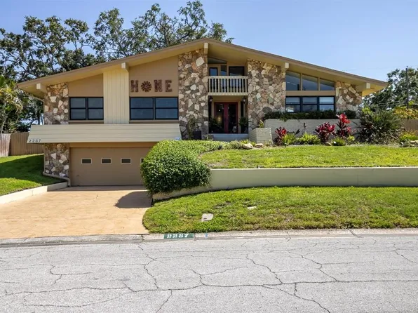 2287 Demaret Dr, Dunedin, FL 34698