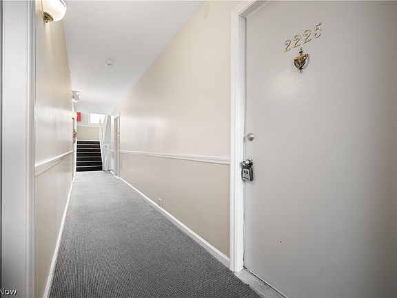 4th image of 2225 Glouchester Dr
