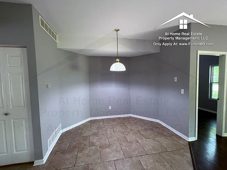 997 Boulder Ct — Photo 4