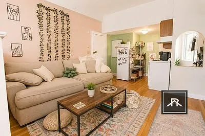 903 Beacon St #10 — Photo 3