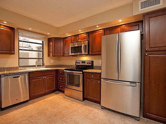 4th image of 5308 Cypress Creek Dr
