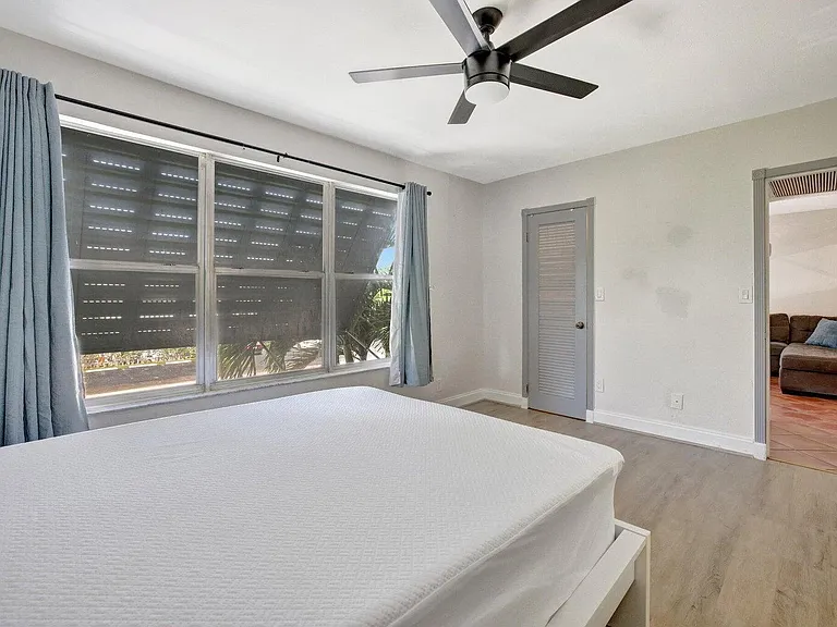 2400 NE 33rd Ave #211 — Photo 18
