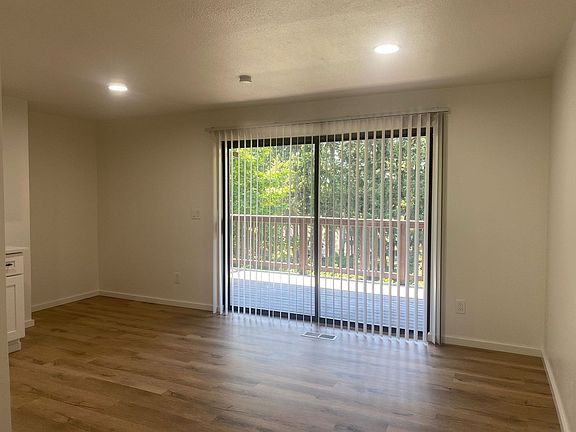 5th image of 12214 105th Avenue Ct E APT B