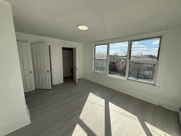 2nd image of 213 Liberty Ave #3