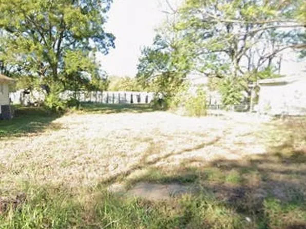 621 N 17th St, Independence, KS 67301