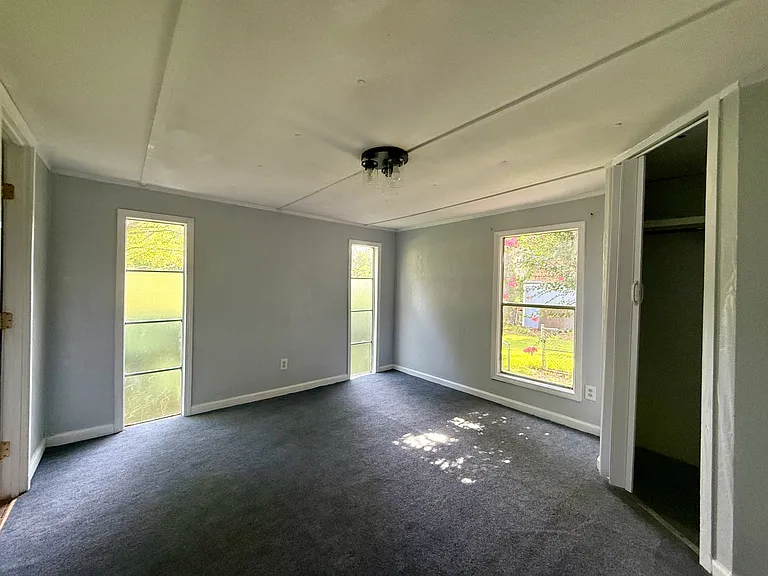 143 Maple St — Photo 18