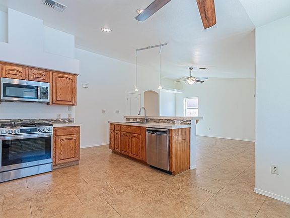 5th image of 2255 W 22nd Pl