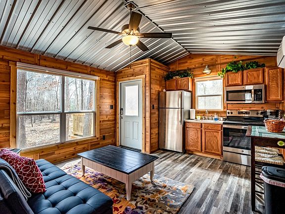 2nd image of 939 County Road 3440 #4