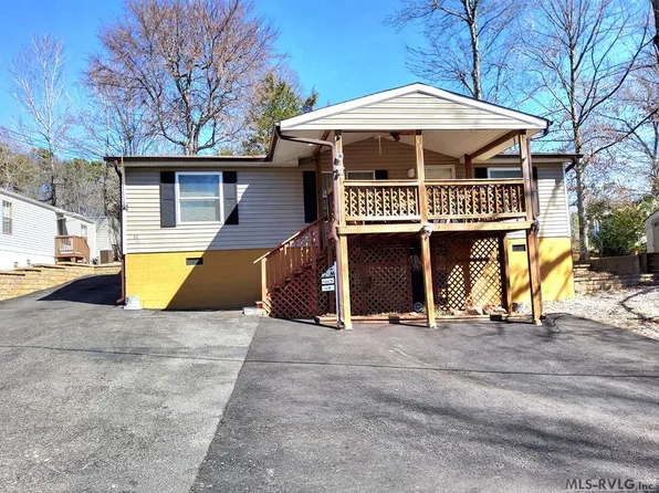 31 Feather Trl, Bracey, VA 23919