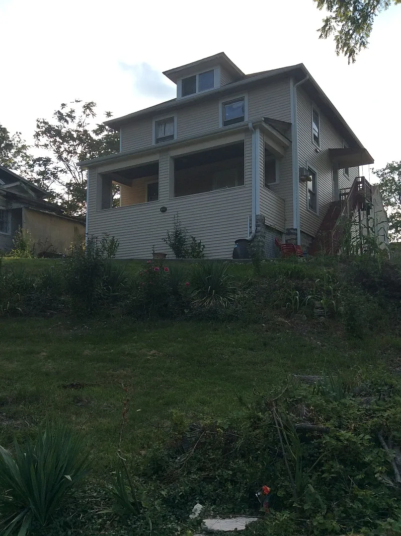 1526 Edgewood Ave photo 1