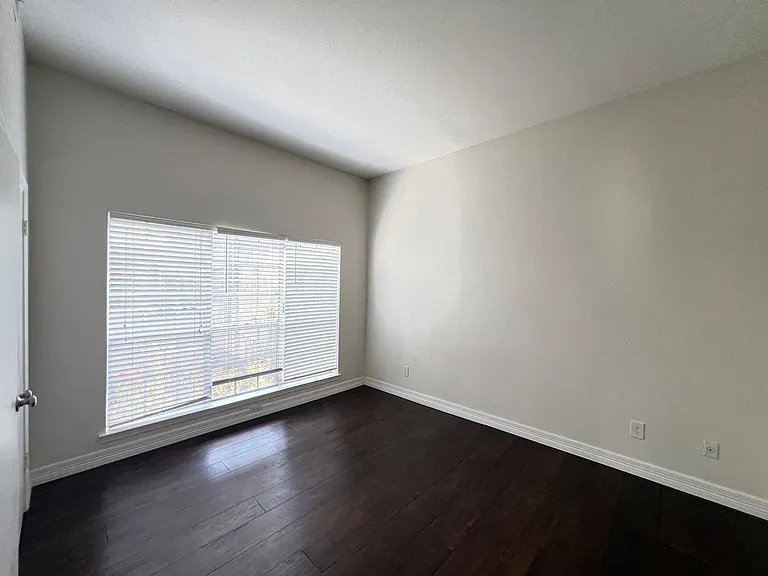 10432 High Hollows Dr #L — Photo 27