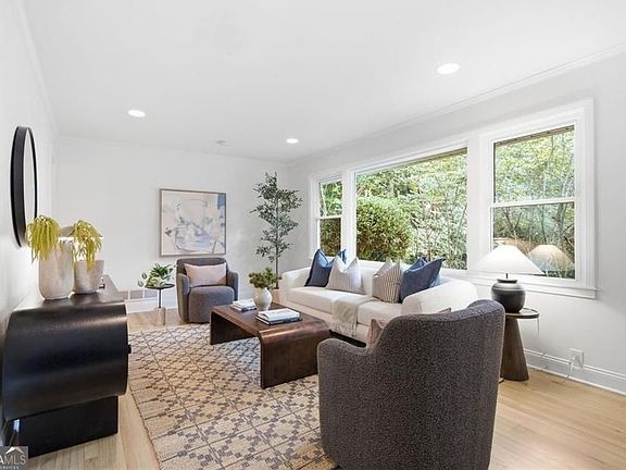 3rd image of 1119 Arbordale Dr