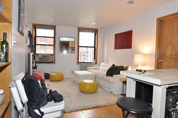 Rented by Veracity NYC LLC | media 221