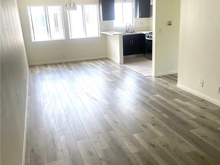 518 Oak St #7 — Photo 17