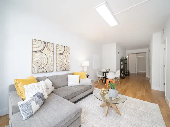 253 Washington St #202, Jersey City, NJ 07302