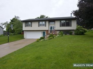 308 Justin Dr, Mount Horeb, WI 53572