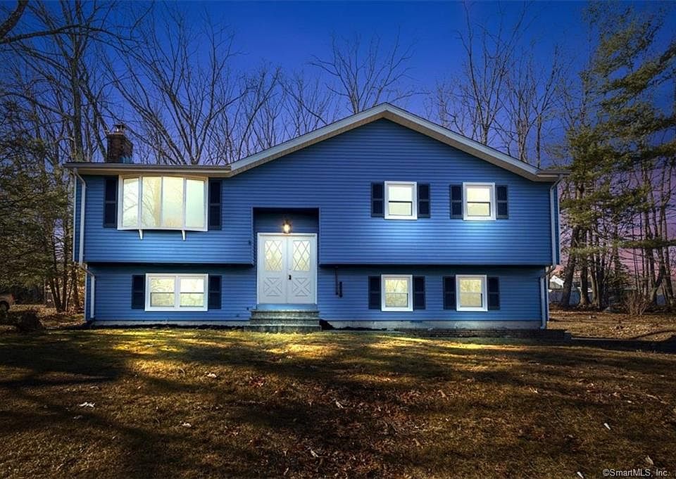 1st image of 30 Fleetwood Dr