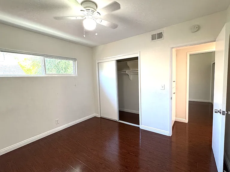 99 N Hermosa Ave #E — Photo 9
