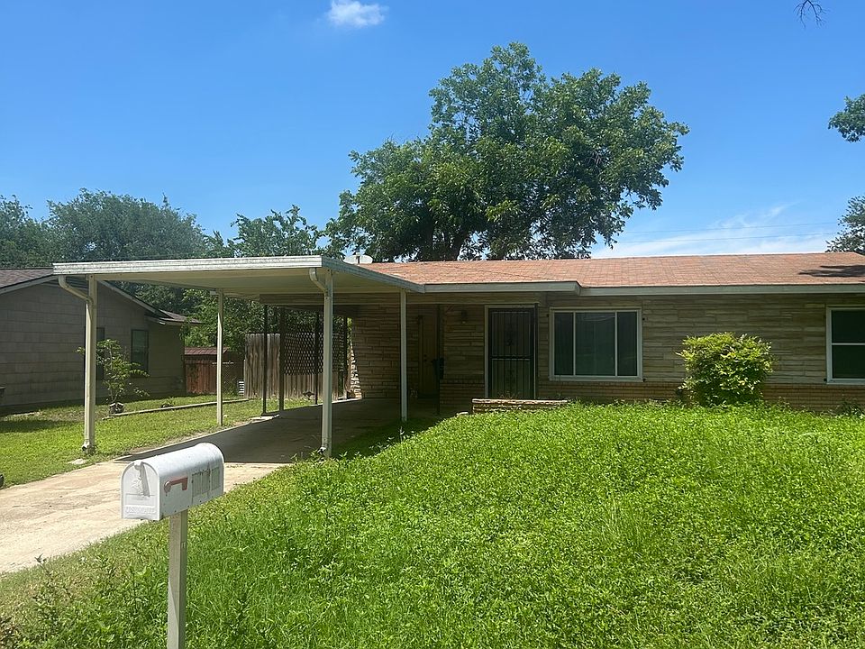 1st image of 111 POSTWOOD DR