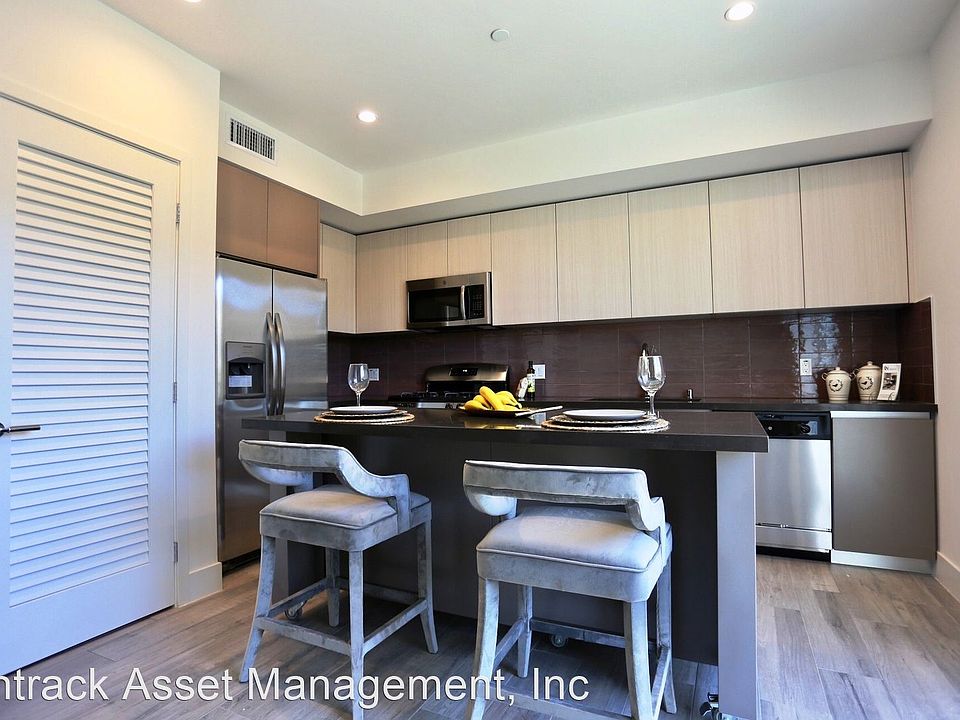 1st image of 5044 Bakman Ave #4E