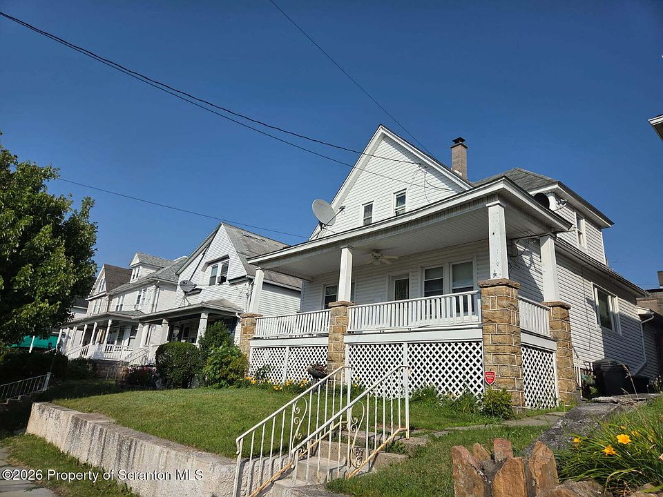 1st image of 217 Crown Ave