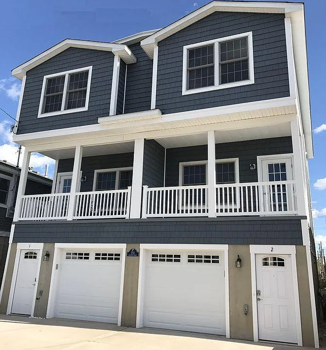 253 Sheridan Ave