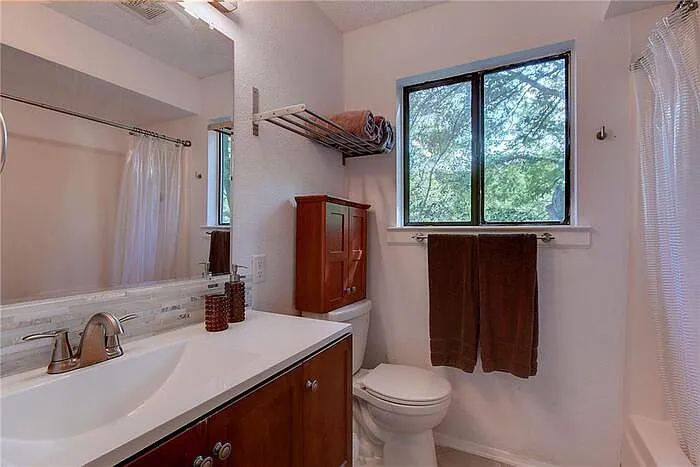 6211 Adalee Ave #A — Photo 18