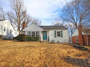912 Woodbine Dr, Saint Louis, MO 63126
