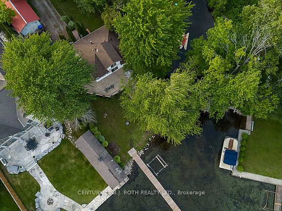 4th image of 2389 Crystal Beach Rd