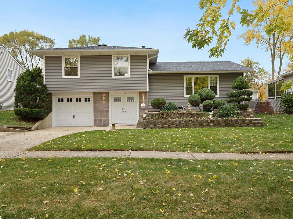 1st image of 1684 Laurel Ave