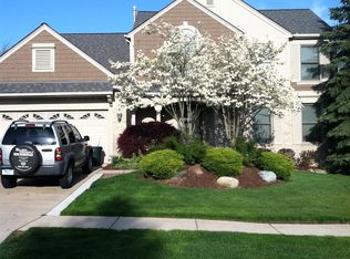 3149 Courtfield Dr, Rochester Hills, MI 48309