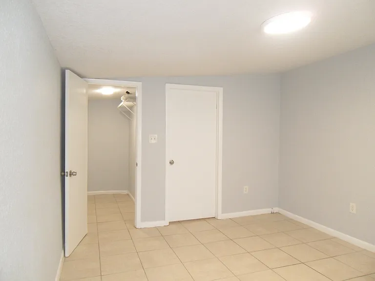 1600 Roosevelt Ave — Photo 9
