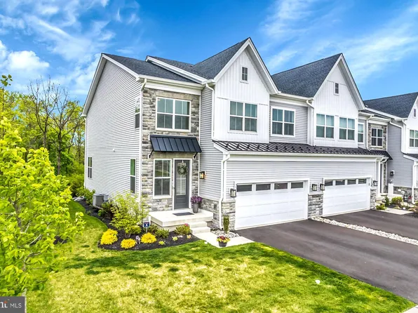 3226 Wier Dr W, Warrington, PA 18976