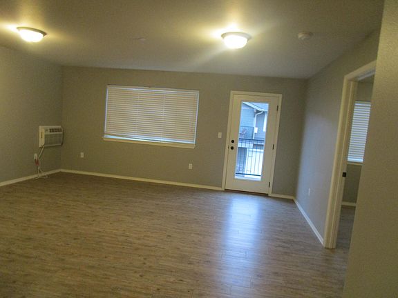 4th image of 2026 White Ave #203