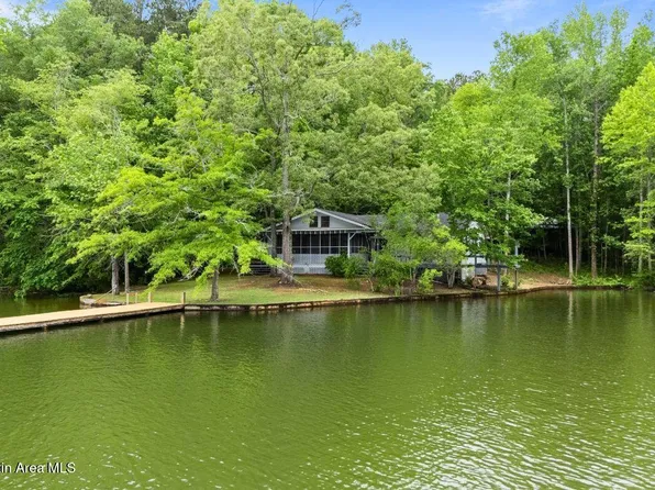 39 Cloxson Ln, Jacksons Gap, AL 36861