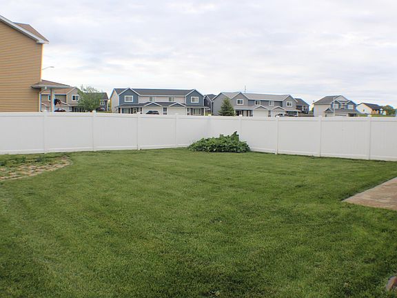 4th image of 613 Alyssa St