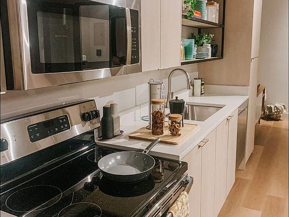 3rd image of 4515 Brooklyn Ave NE #1