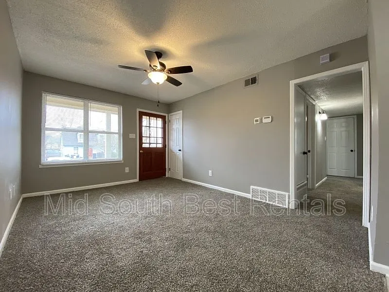 5303 Bitter Creek Dr — Photo 2