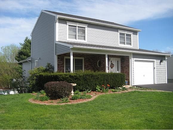 1st image of 40 Clearview Pl